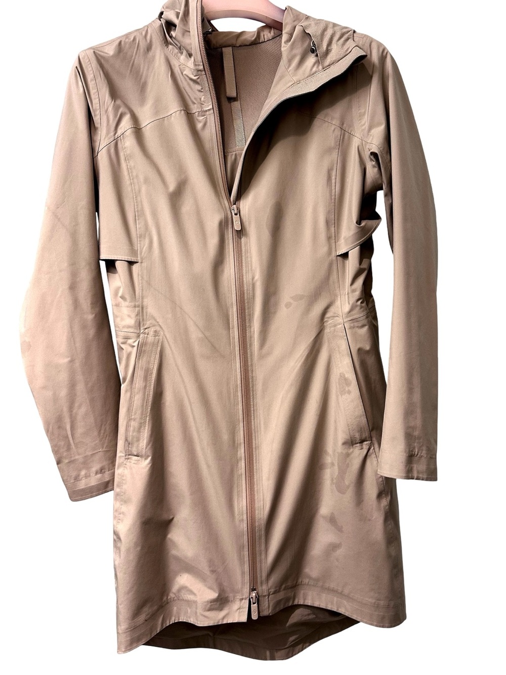 Lululemon Rain Rebel Rain jacket size 0